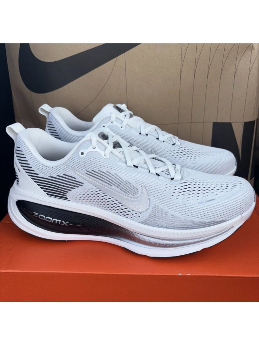 NEW Nike Vomero 18 RR White Silver Black Running II7189 100 Men's Size 13